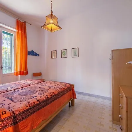 2 Bedroom Cozy In -pi- ティレニア